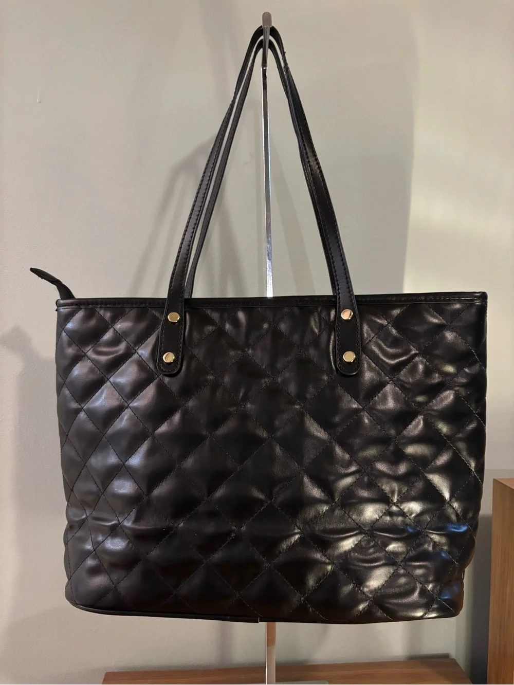 Montana West Black Quilted Tote interior zippered pocket and two slip pouches